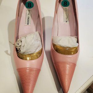 Steve Madden Pink Leather Pumps with Snake Skin Toe. Size 8. Worn 1 time.